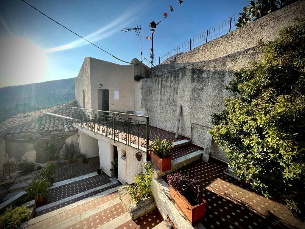 La Casina Di Venere Hotel Savoca Exterior photo